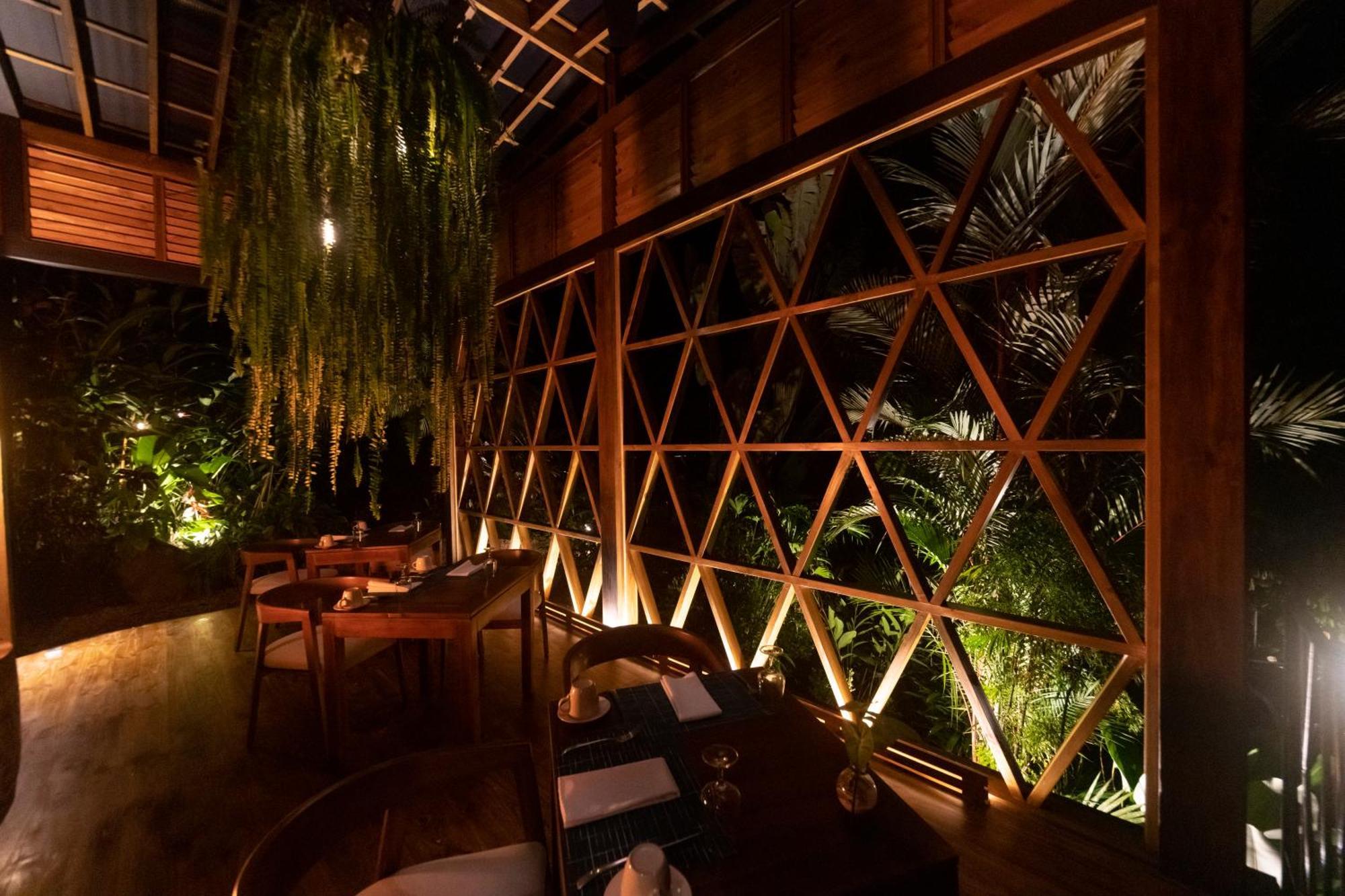 Oxygen Jungle & (adults Only) Uvita